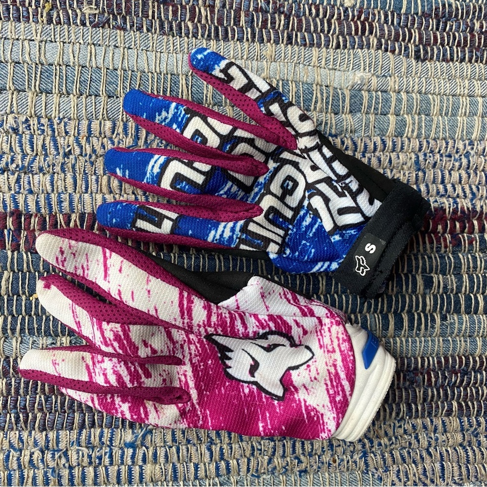 Fox Motocross Gloves - Pink and Blue. Women’s size small.